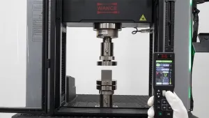 Controle manual da máquina universal de ensaio