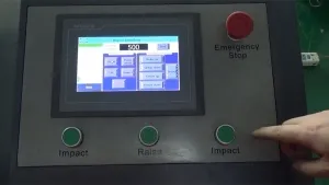 Máquina de ensaio de impacto por queda de peso 300J para plásticos