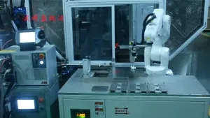 Sistema de ensaio robótico automatizado de impacto Charpy