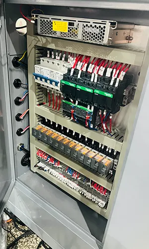 Máquina universal de ensaio servo-hidráulica, espaço duplo, garra de ação em cunha