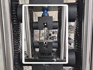 Garras hidráulicas de ação lateral